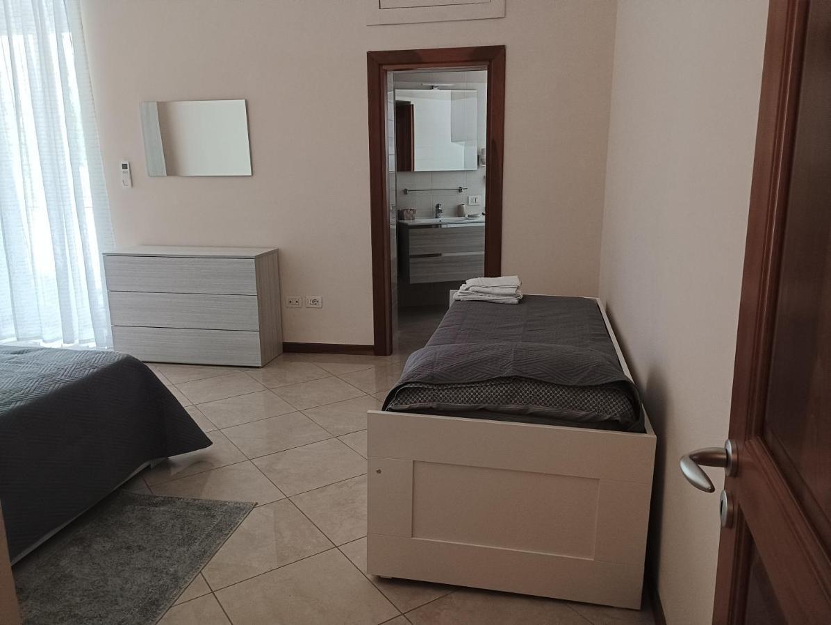 A Casa Di Laura Appartement Napels Buitenkant foto